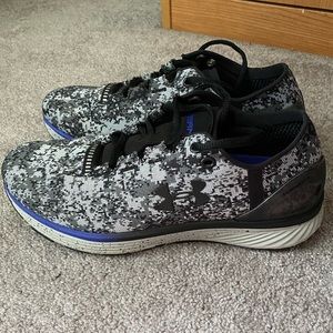 Women’s Under Armour Tennis Shoes